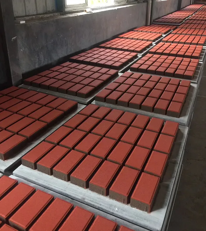 Molding for Cement Blocks: 5 ຕົວກໍານົດການທີ່ສໍາຄັນທີ່ກໍານົດຄວາມເຂັ້ມແຂງຂອງຕັນ & ສໍາເລັດຮູບຂອງພື້ນຜິວ